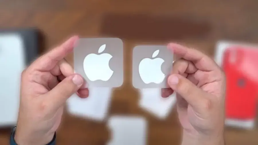 Apple kutusunda adaptör, kulaklık yok sadece şarj kablosu var 3