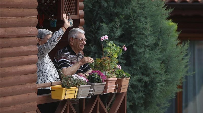 Yaşlılar Ekonomik Sıkıntılar Nedeniyle Huzurevlerine Yöneldi! Son 5 Yılda Huzurevine Başvuru Sayısı Yüzde 41 Arttı