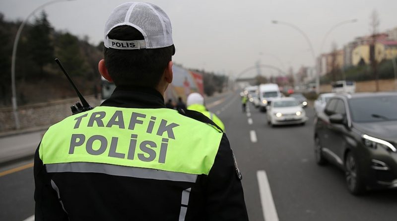 1 Mayıs nedeniyle İstanbul’da bugün bazı yollar kapatıldı! İşte kapalı yollar ve alternatif güzergahlar 1