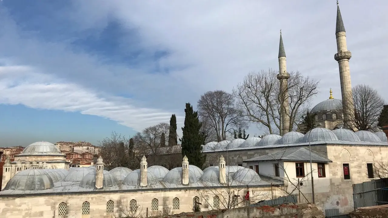 Atik Valide Camii Restorasyonu Sonrası “resmen Soyulmuş Iddiası”