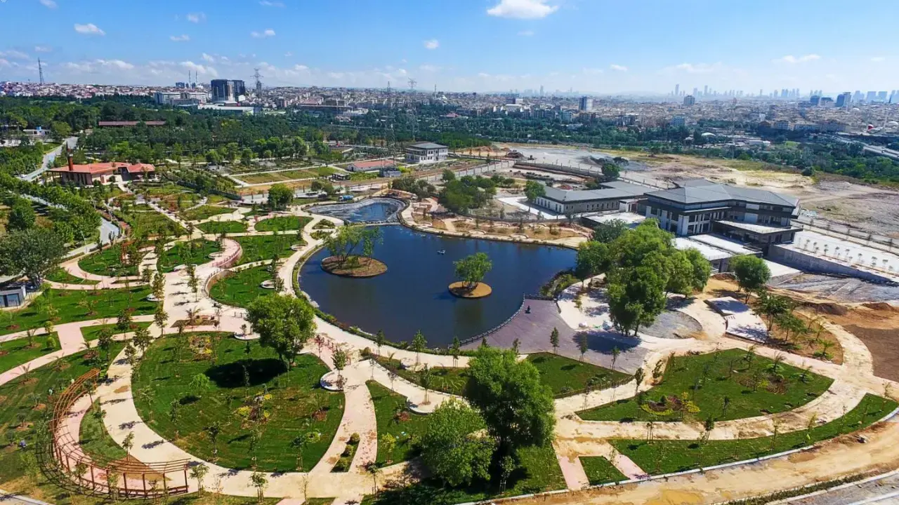 Ayakkabısız Girilen Park İstanbul Esenler Ilçesinde Bulunuyor