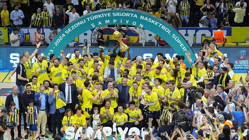 Fenerbahçe mi Anadolu Efes mi şampiyon oldu?