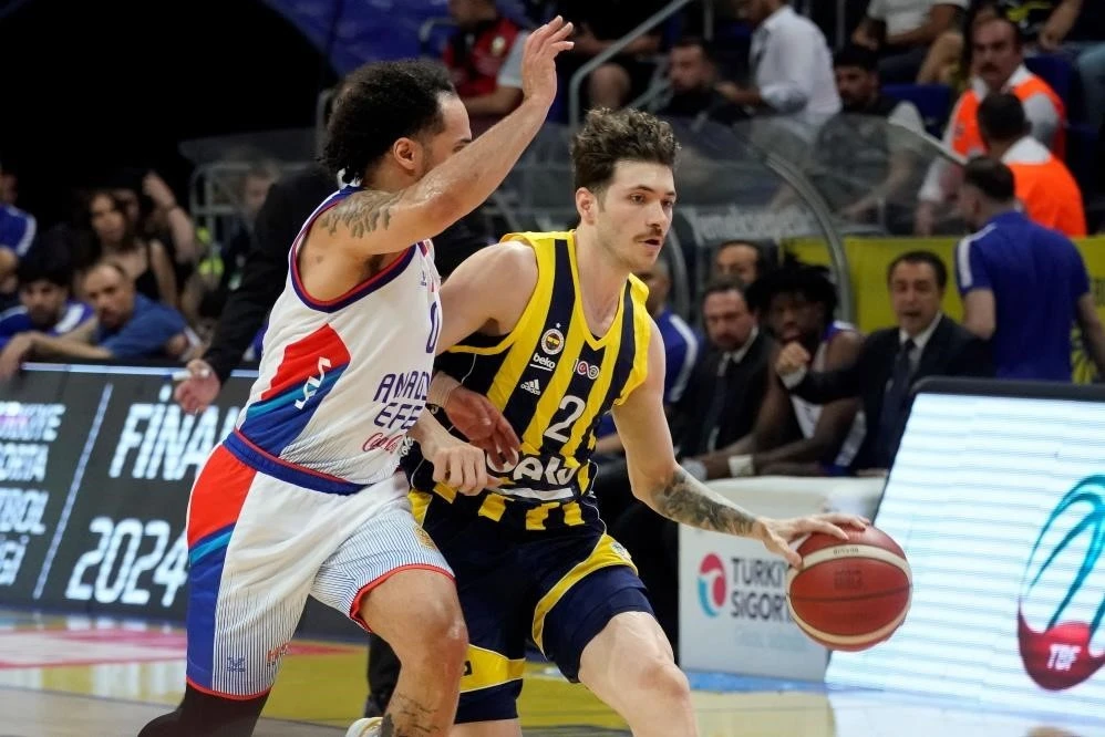 Fenerbahçe Anadolu Efes'i yenerse şampiyon mu, ne olur?