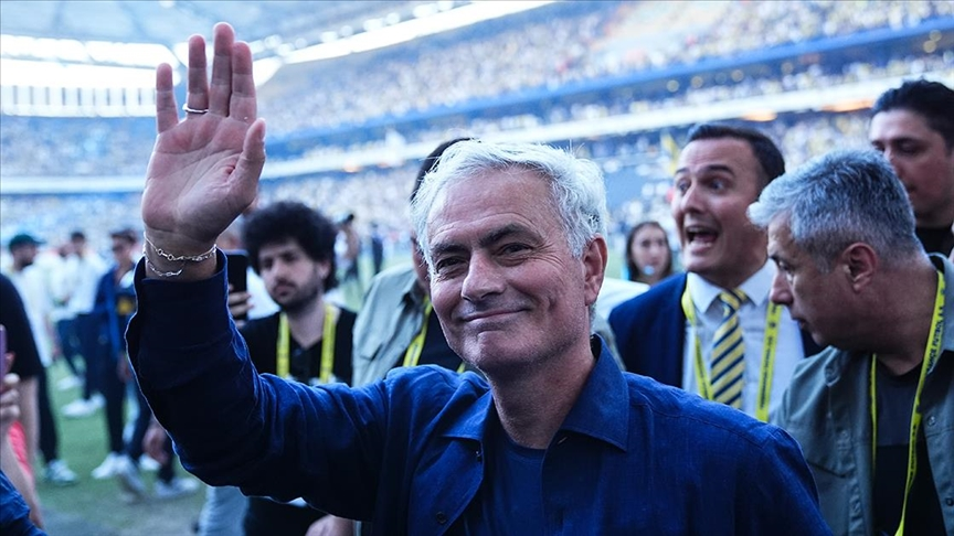 jose mourinho futbol oynadı mı