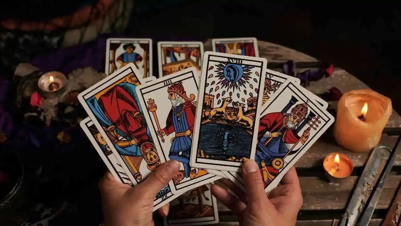 Tarot Falına Göre 7 Haziran’da Gökyüzünün şifreleri Yolculuğu Fısıldıyor