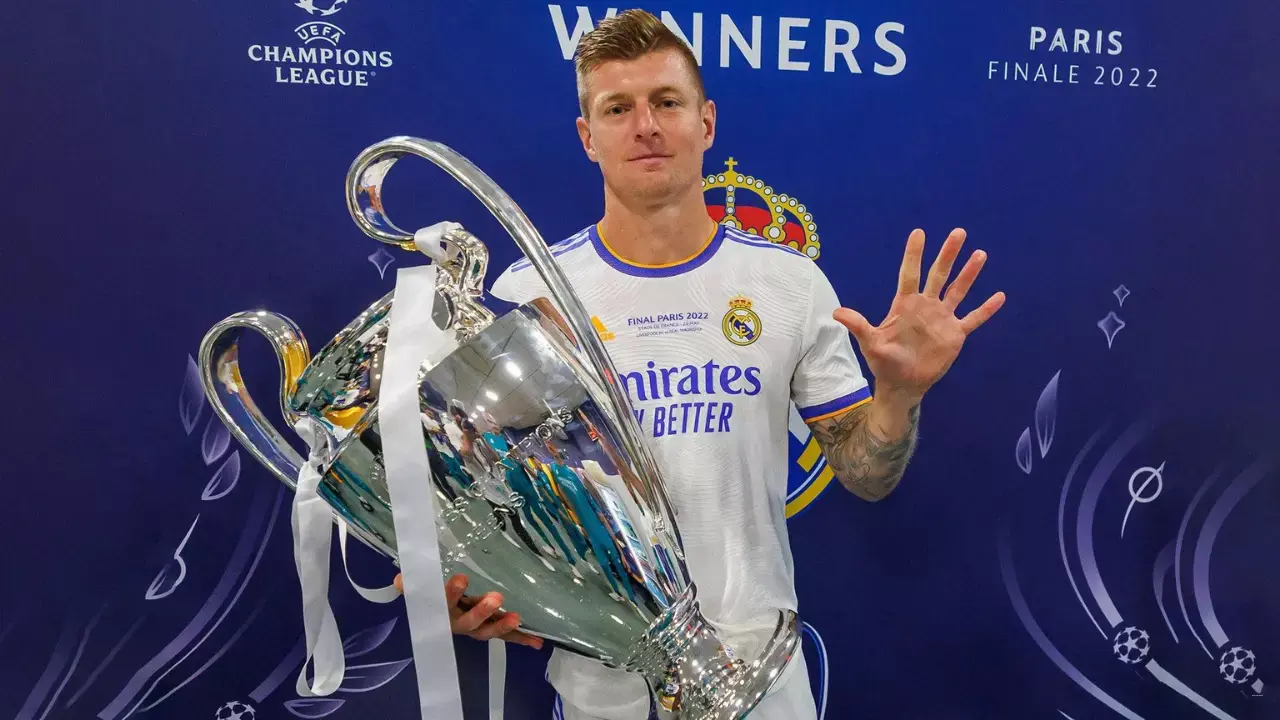 Toni Kroos kaç yaşında?