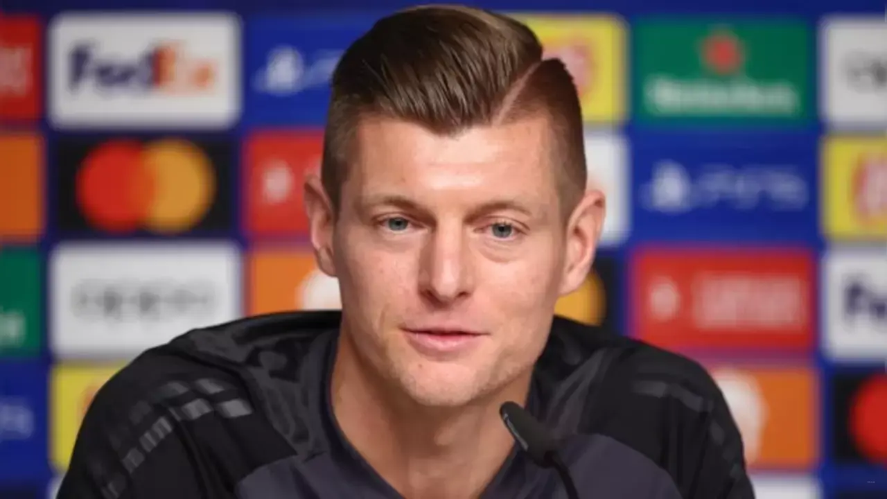 Toni Kroos futbolu bırakıyor mu?