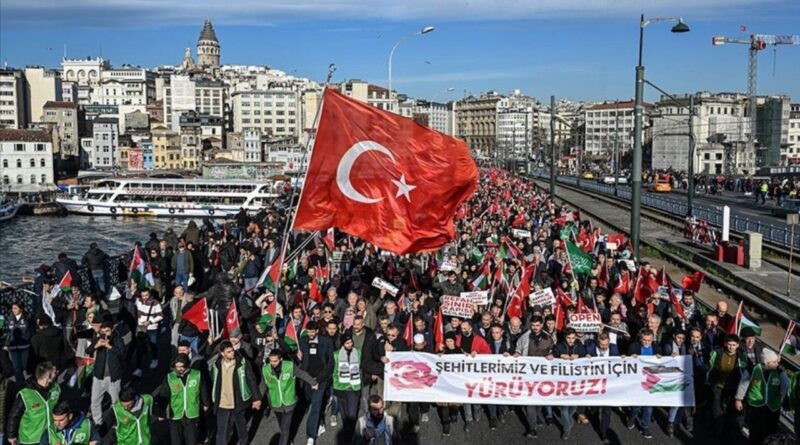 3 Ağustos'ta Filistin yürüyüşüne davet eden İsmail Haniye'nin vefatı sonrası Türkiye'de sela verildi 1