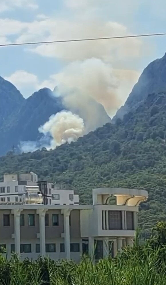 Antalya'nın Konyaaltı ilçesinde orman yangını! - 1. Resim