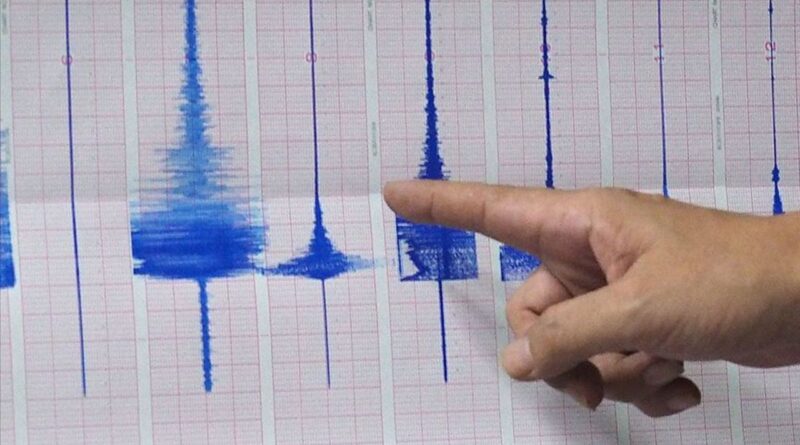 Çanakkale'de 4,7 büyüklüğünde deprem oldu 3