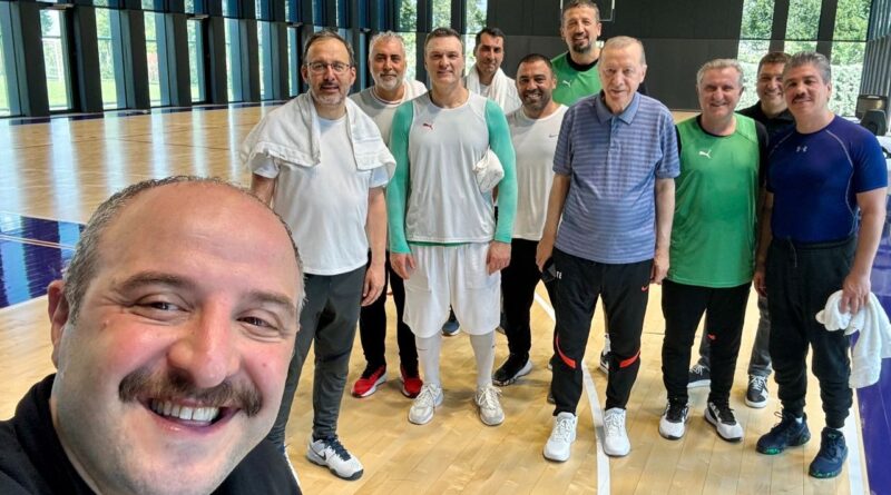 Cumhurbaşkanı Erdoğan siyasete spor arasını basketbol maçıyla verdi 3