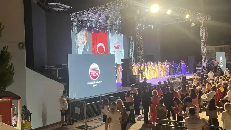 depsina vandi çeşme konserinde ne oldu