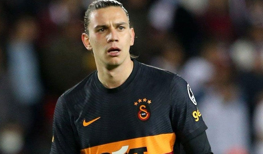 Galatasaray'da bir ayrılık daha! Okan Buruk, milli oyuncunun biletini kesti - 1. Resim