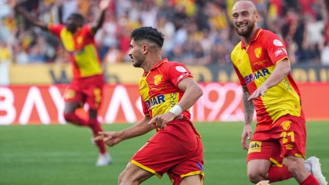 Gençlerbirliği’ni 2-0 mağlup eden Göztepe Süper Lig’e yükseldi - 1. Resim