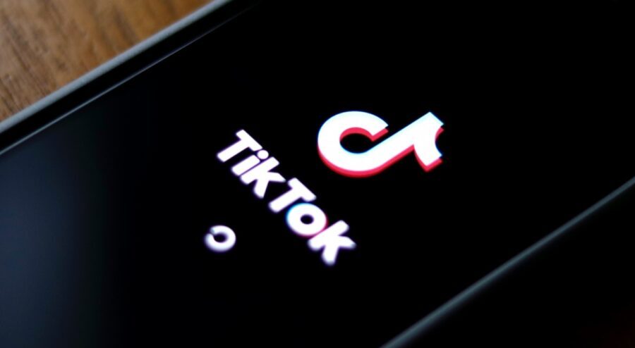 TikTok’a mırıldanarak şarkı bulma özelliği geliyor! Şu anda test aşamasında