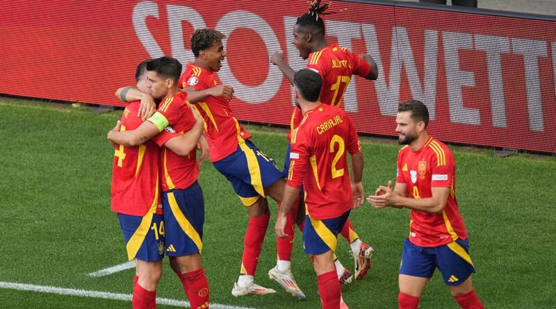 İspanya Avrupa Şampiyonası'nda ev sahibi Almanya'yı 2-1 yenerek yarı finale çıktı 9