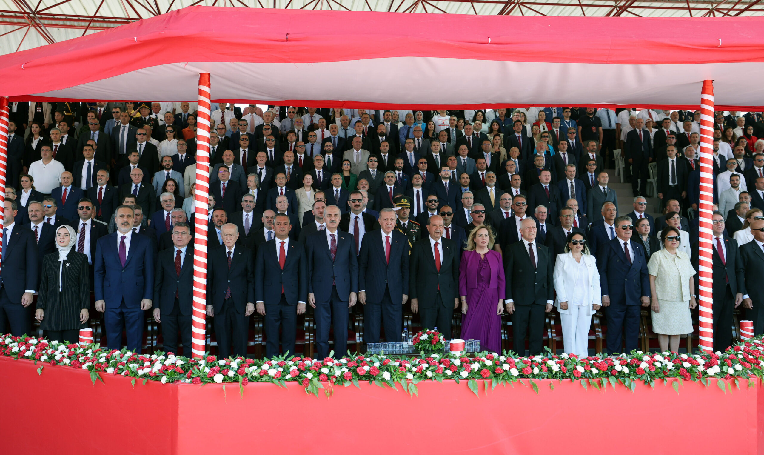 Kıbrıs zirvesinde tarihi görüşme! Özgür Özel, Cumhurbaşkanı Erdoğan ile yaşananları anlattı - 1. Resim