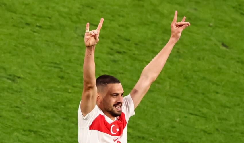 Merih Demiral'a verilen 2 maç ceza sonrası eşi Heidi Lushtaku sessizliğini bozdu - 1. Resim