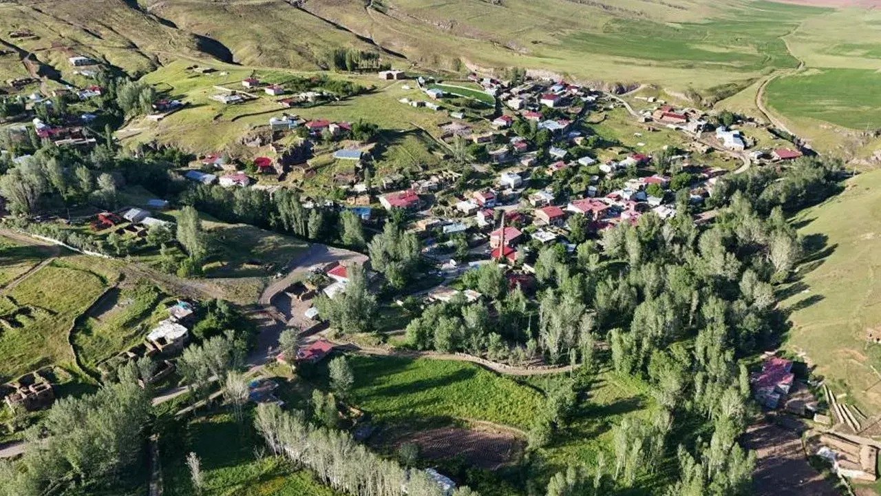 Alakır ve Arı Köyleri ahlat sınırları değişti