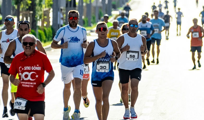 Niğde Yarı Maratonu, Şehit Ömer Halisdemir anısına koşuldu - 1. Resim