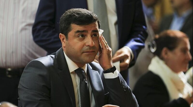 Selahattin Demirtaş'a 2 yıl 6 ay hapis cezası daha verildi 5