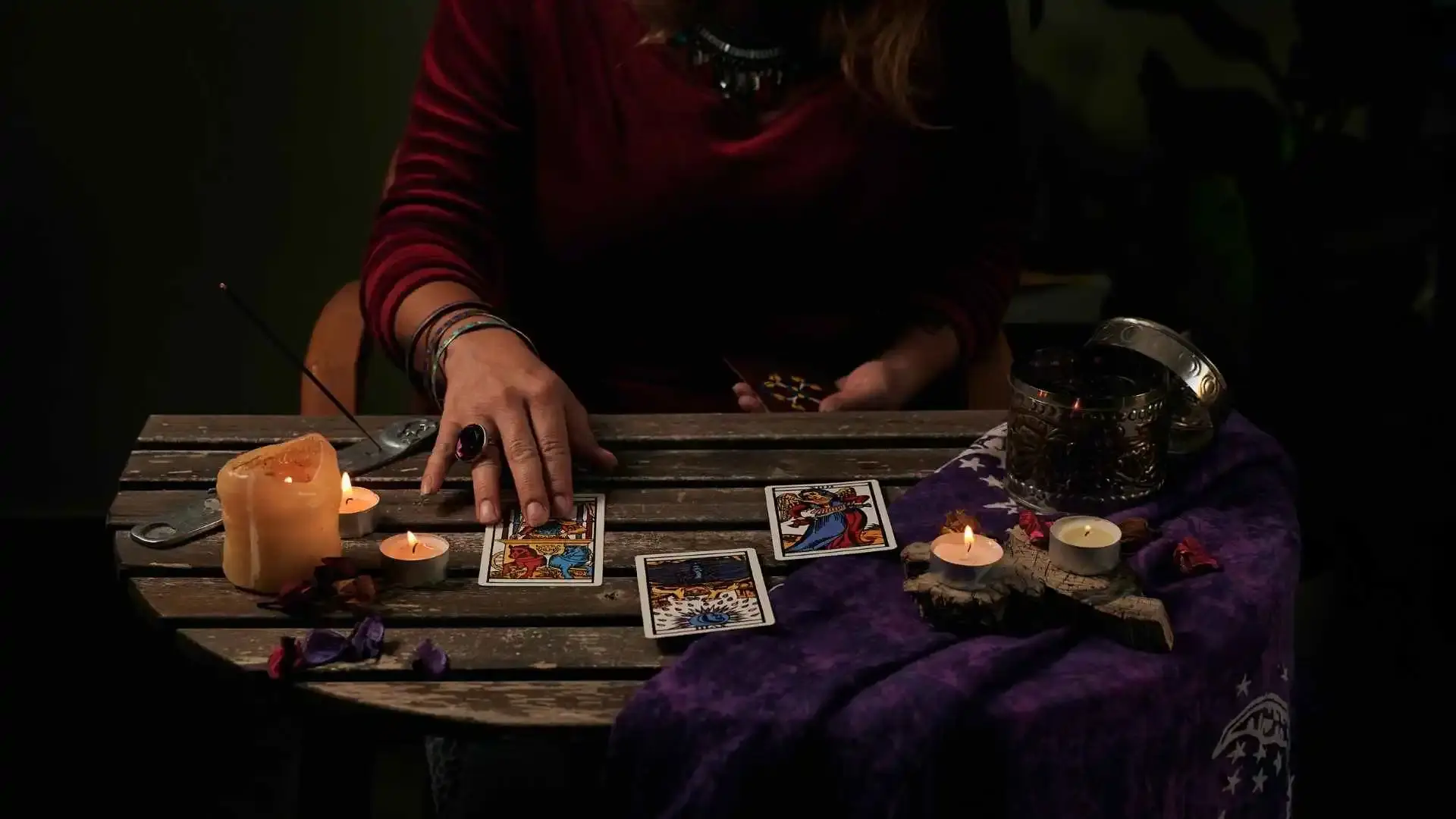 Tarot Falına Göre Arkadaşlarına Dikkat Et! Yeni Insanlar Her Zaman Iyi Değildir