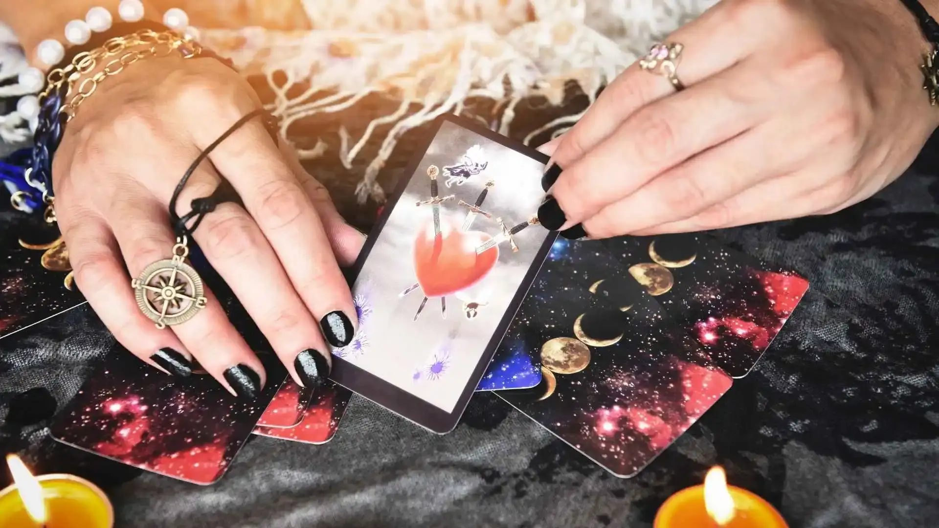 tarot falına göre kılıç üçlüsü kartı ne anlama gelir