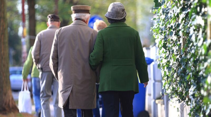 Yeni emeklilik sisteminde emeklilik yaşı erkeklerde 65, kadınlarda 60 olacak 8