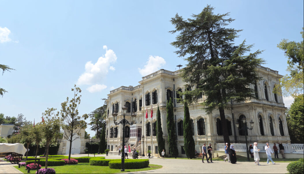 Yıldız yine parladı! Tarihi sarayda mazinin acı hatıraları silindi - 1. Resim