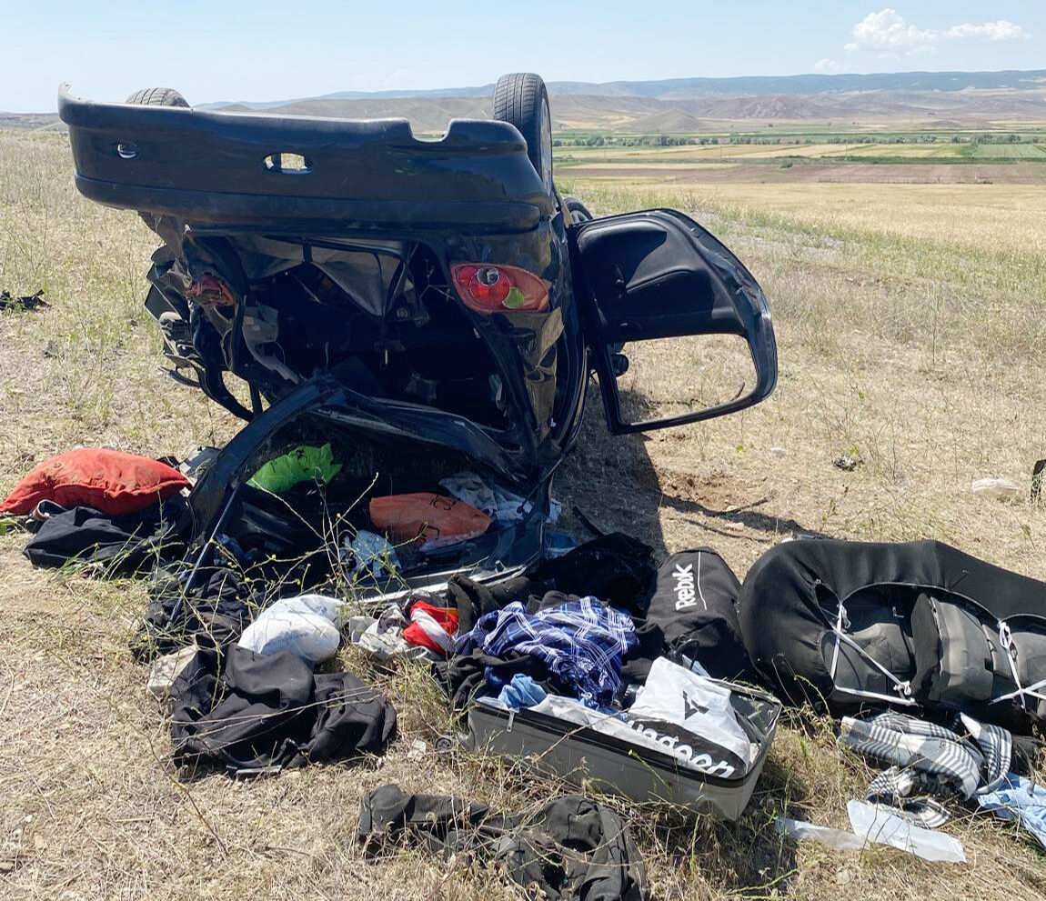 Yozgat'ta şarampole devrilen otomobildeki 2 kişi öldü - 1. Resim