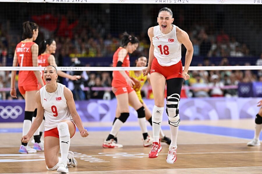 bu akşamki voleybol maçı kaçta