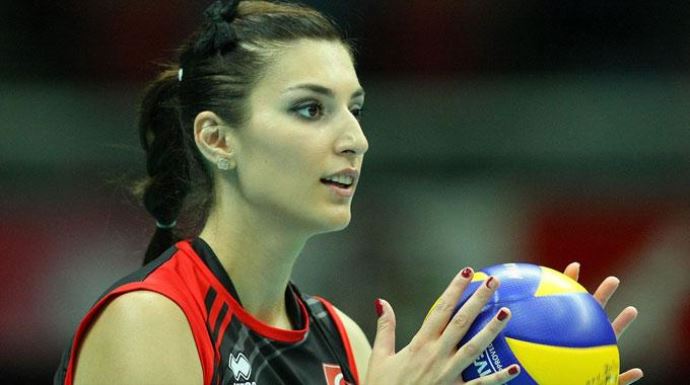 Neslihan Demir voleybolu neden bıraktı