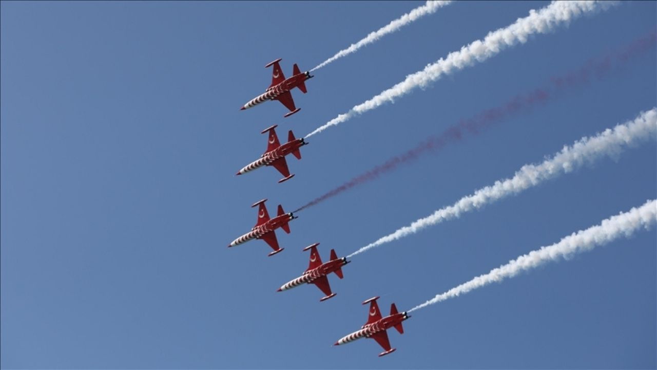 Türk Yıldızları gösteri uçuşu 30 Ağustos'ta Ankara'da gerçekleşecek