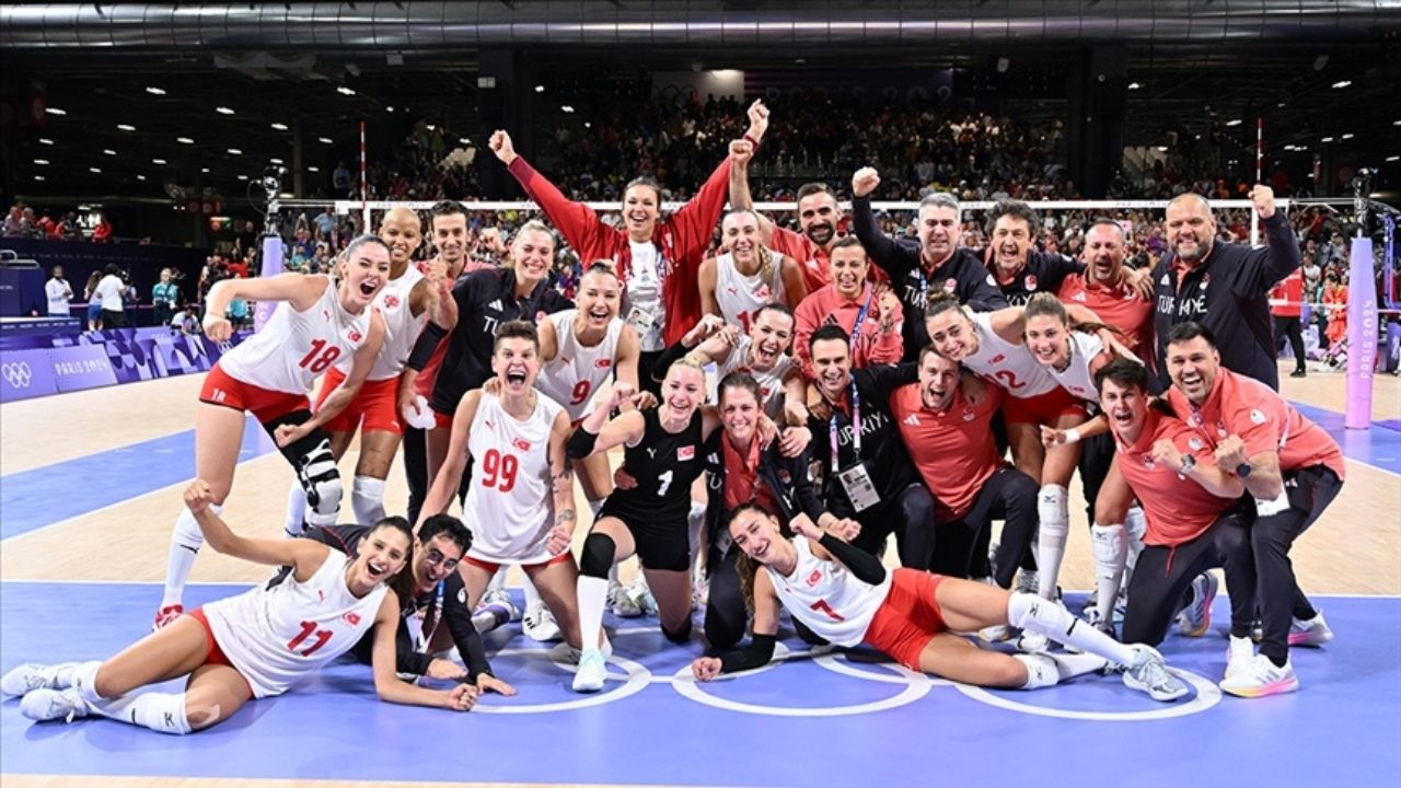 Son maçına çıkan Türkiye A Milli Kadın voleybol takımı olimpiyatlarda bronz madalya aldı mı?