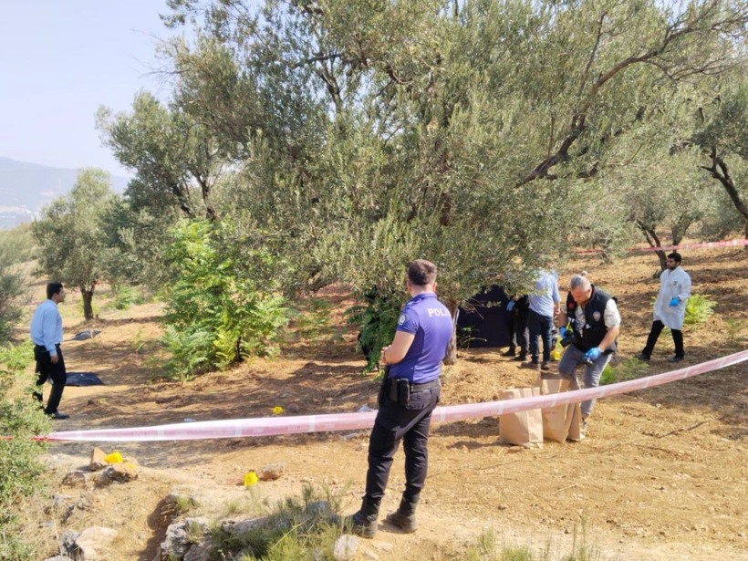 İzmir Bornova’da Vesim Şimşek 3 çocuğunu öldürüp intihara kalkıştı ...