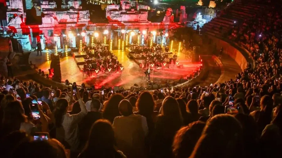 efes antik tiyatro ekim 2024 konserleri