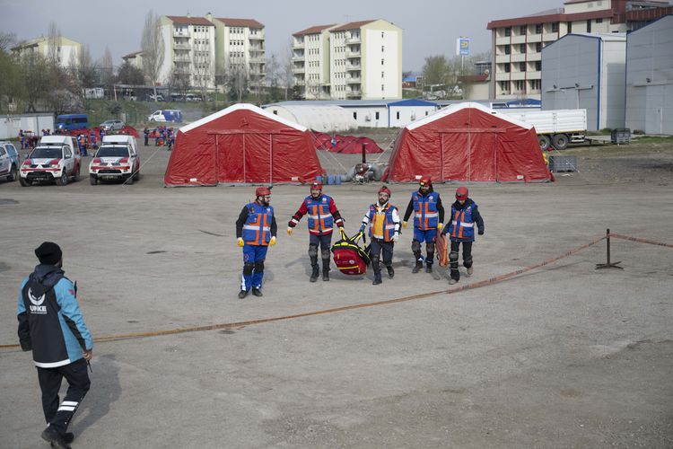 12 eylül mersin deprem tatbikatı sms mesaj uyarısı deprem oluyor