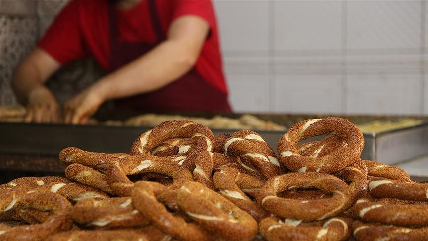 Ankara'da simit fiyatı yüzde 50 zam ile 10 TL'den 15 TL'ye çıktı