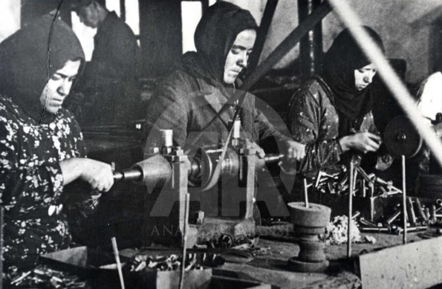 kurtuluş savaşı boyunca orduya yardım eden Türk kadınına hangi haklar verilmiştir