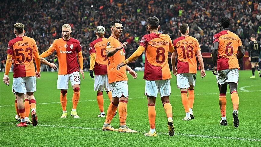 Galatasaray maçın kim anlatıyor