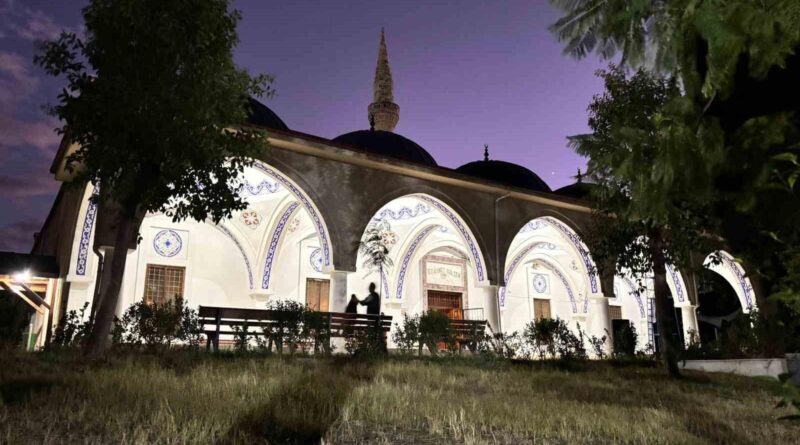 Adana'da Fet Ahmet Camii'nde imam bıçaklanarak hayatını kaybetti 1