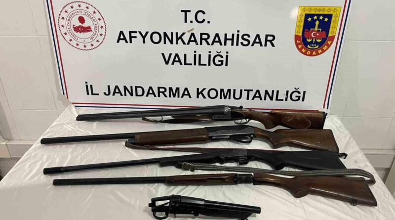 Afyonkarahisar'da Jandarma 5 Ruhsatsız Av Tüfeği Ele Geçirdi 1