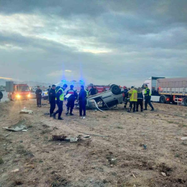 Afyonkarahisar-Konya yolu üzerinde gerçekleşen trajik kaza