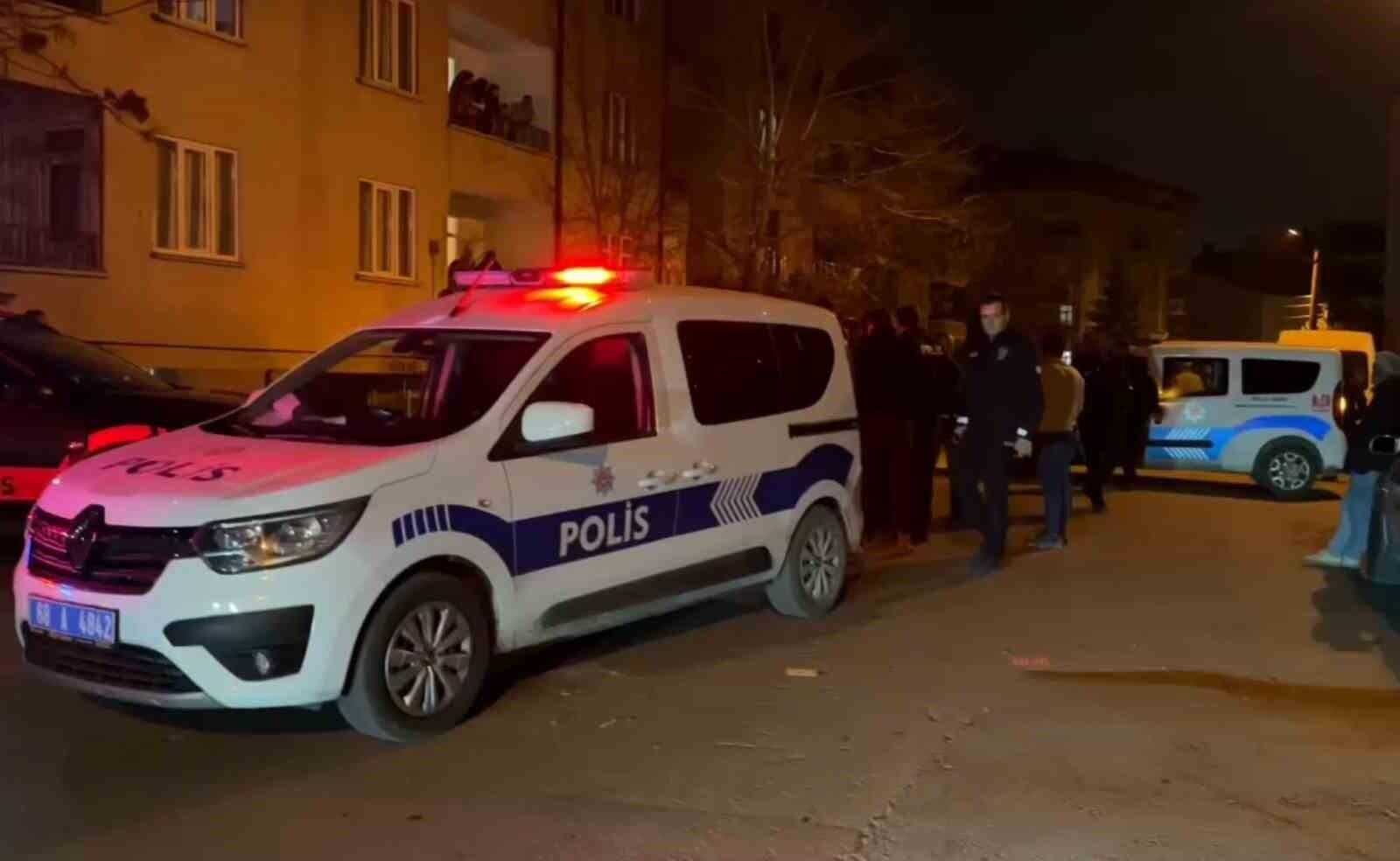 Aksaray’da Havacı Fişek Atışları İhbar Üzerine Polisle Tartışma