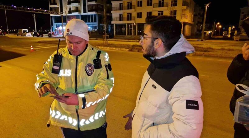 Aksaray'da Yetersiz Ehliyetle Motosiklet Kullanan Genç Sürücüye Ceza 1