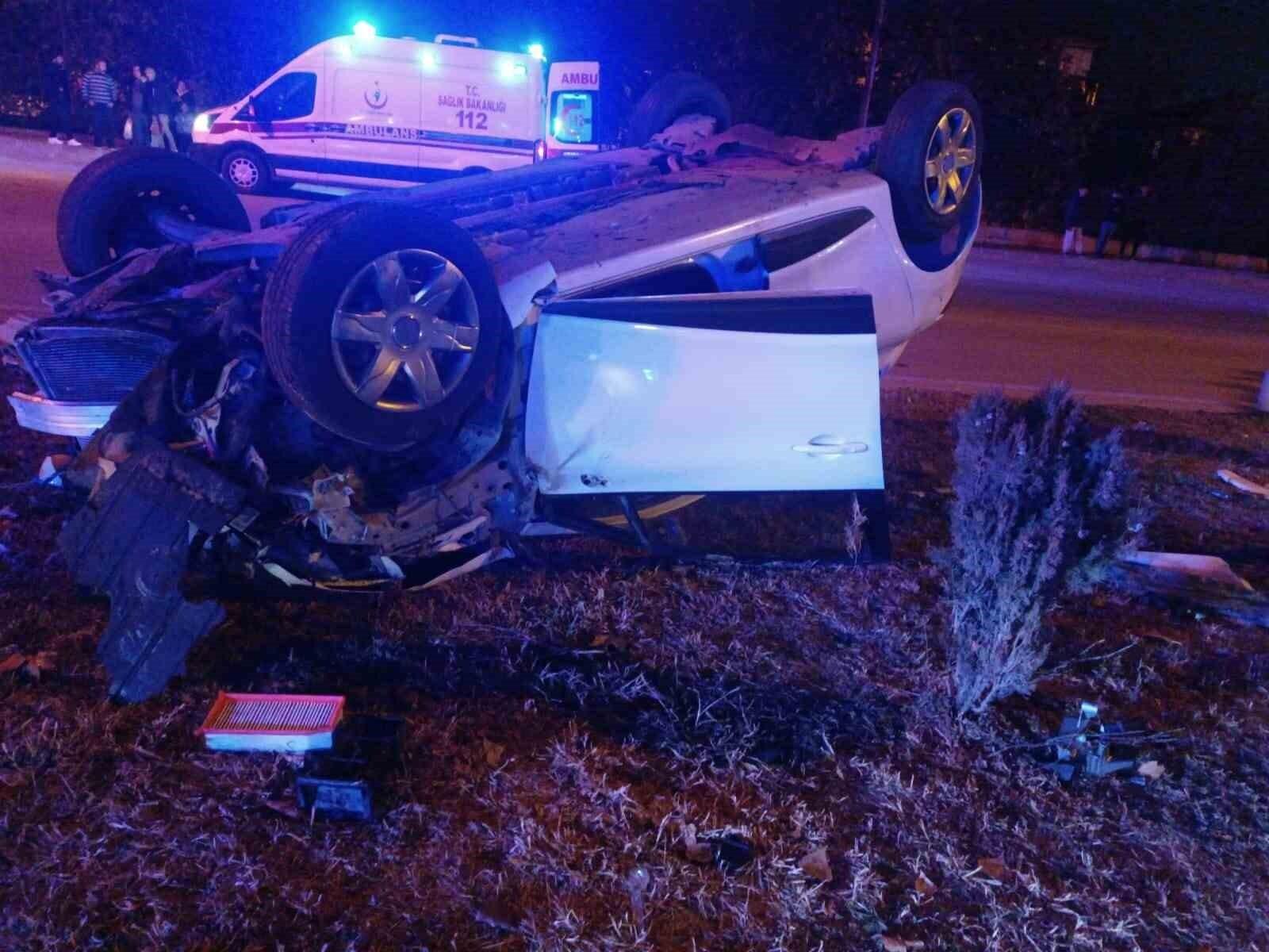 Amasya’da Takla Atan Otomobilde 2 Kişi Yaralandı