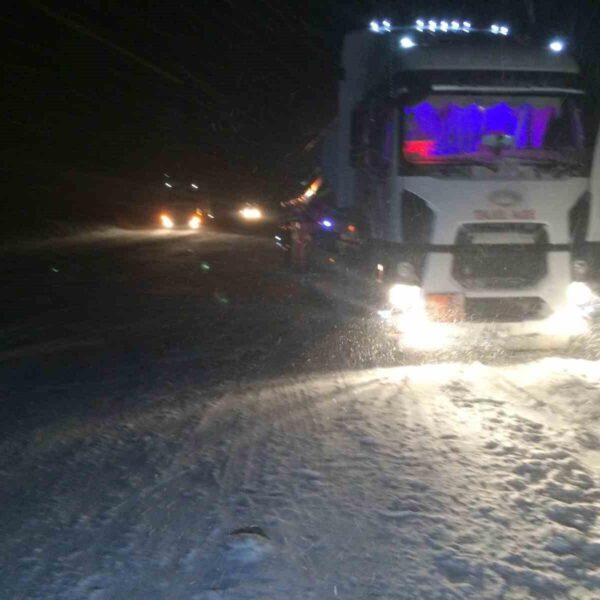 Antalya-Konya Karayolu'nda yoğun kar yağışı-6