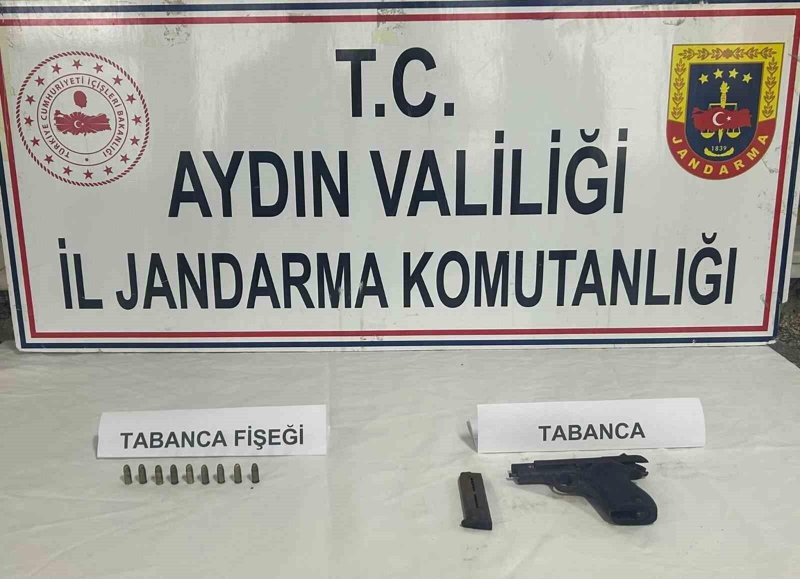 Aydın’da Jandarma 12 Tabanca ve 7 Av Tüfeği Ele Geçirdi