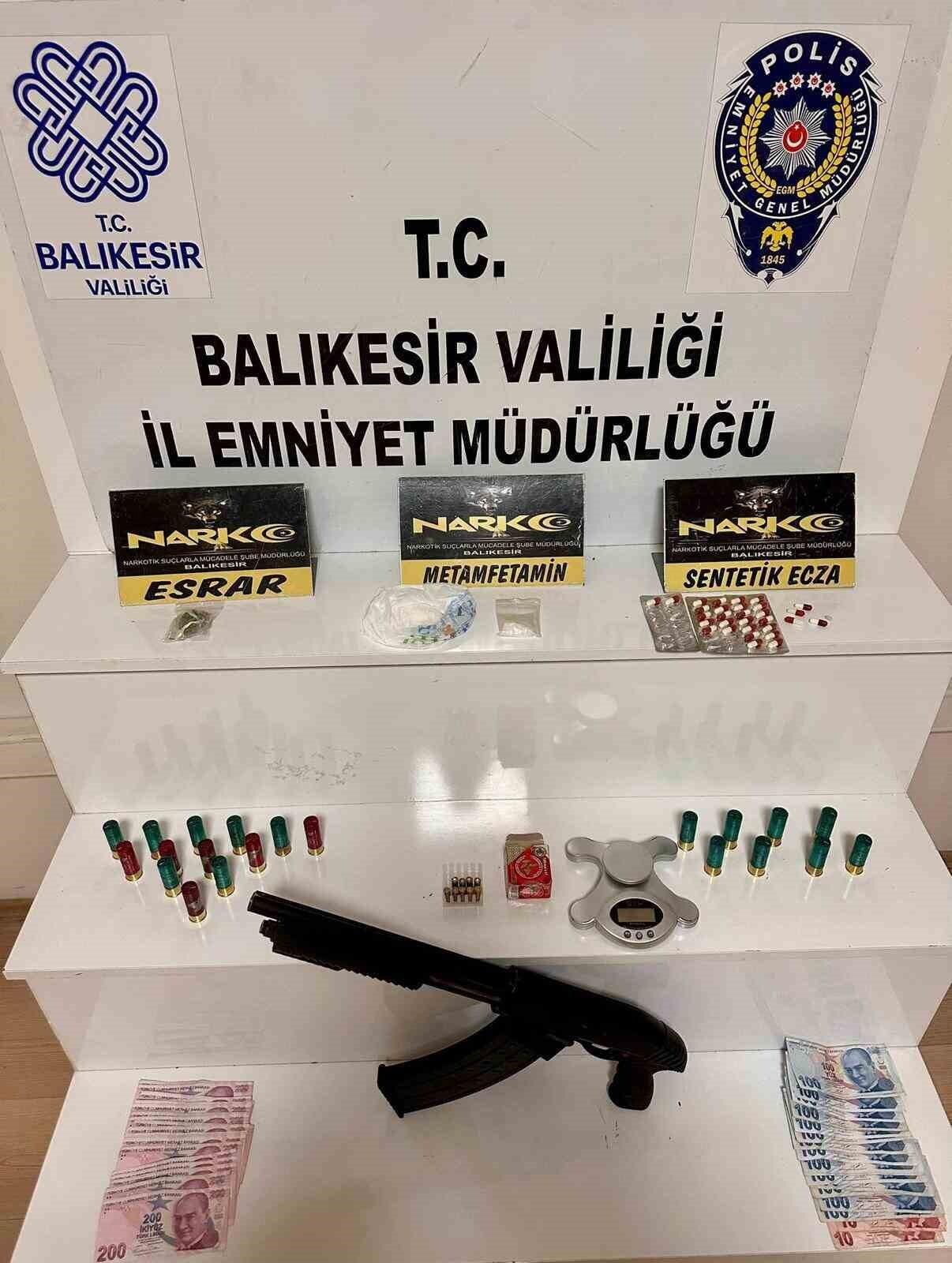 Balıkesir’de Narkotik Ekipler Operasyonunda K.G. Tutuklandığı Teklif Edilen Maddeler Ele geçirildi