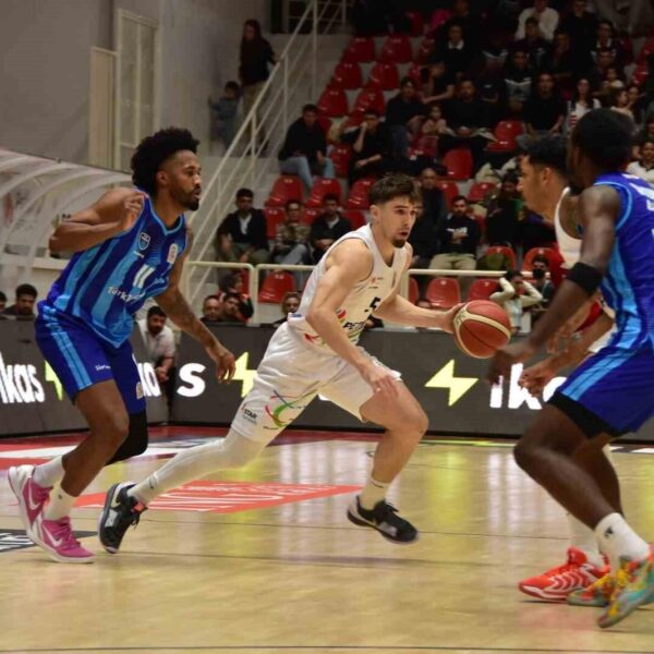 Basketbol Süper Ligi: Aliağa Petkimspor: 68 - Türk Telekom: 75
-12